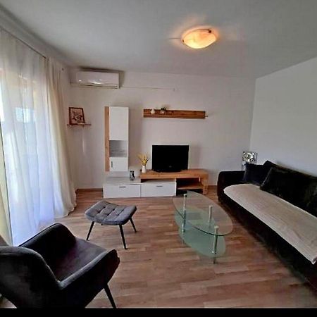 Apartments Sanja Povljana Kültér fotó