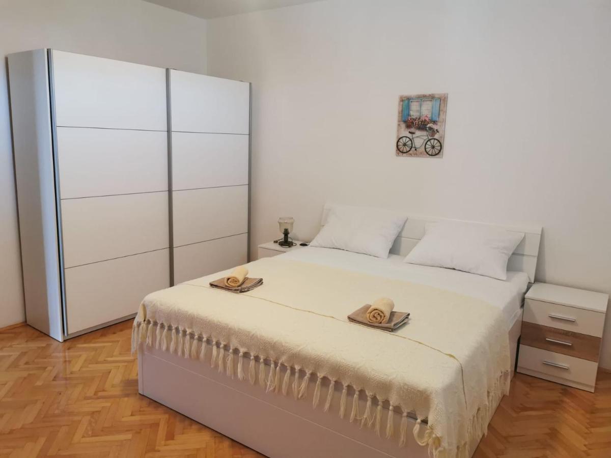 Apartments Sanja Povljana Kültér fotó