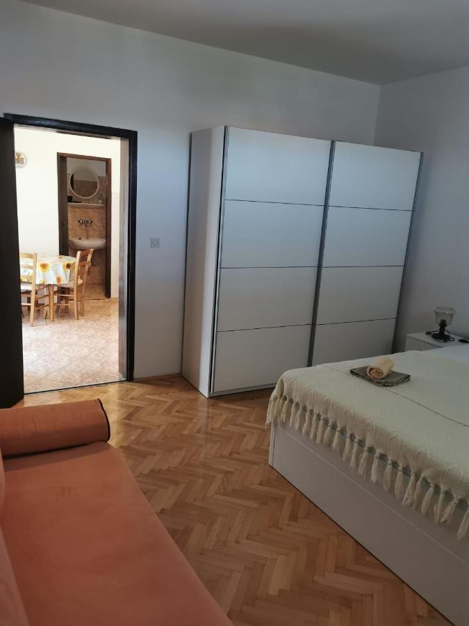 Apartments Sanja Povljana Kültér fotó