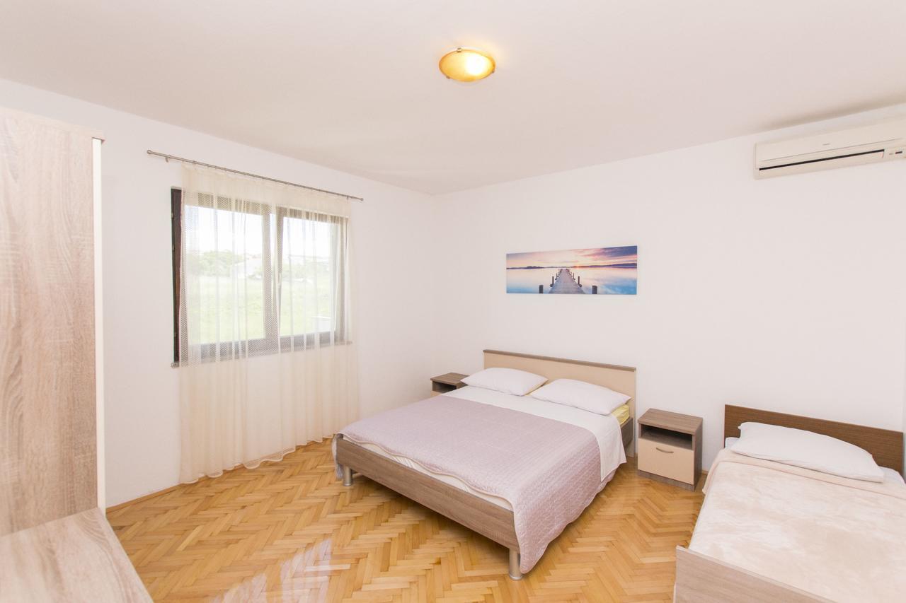 Apartments Sanja Povljana Kültér fotó