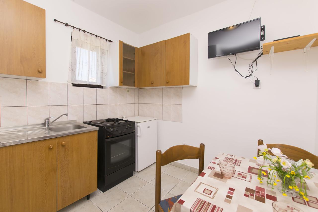 Apartments Sanja Povljana Kültér fotó