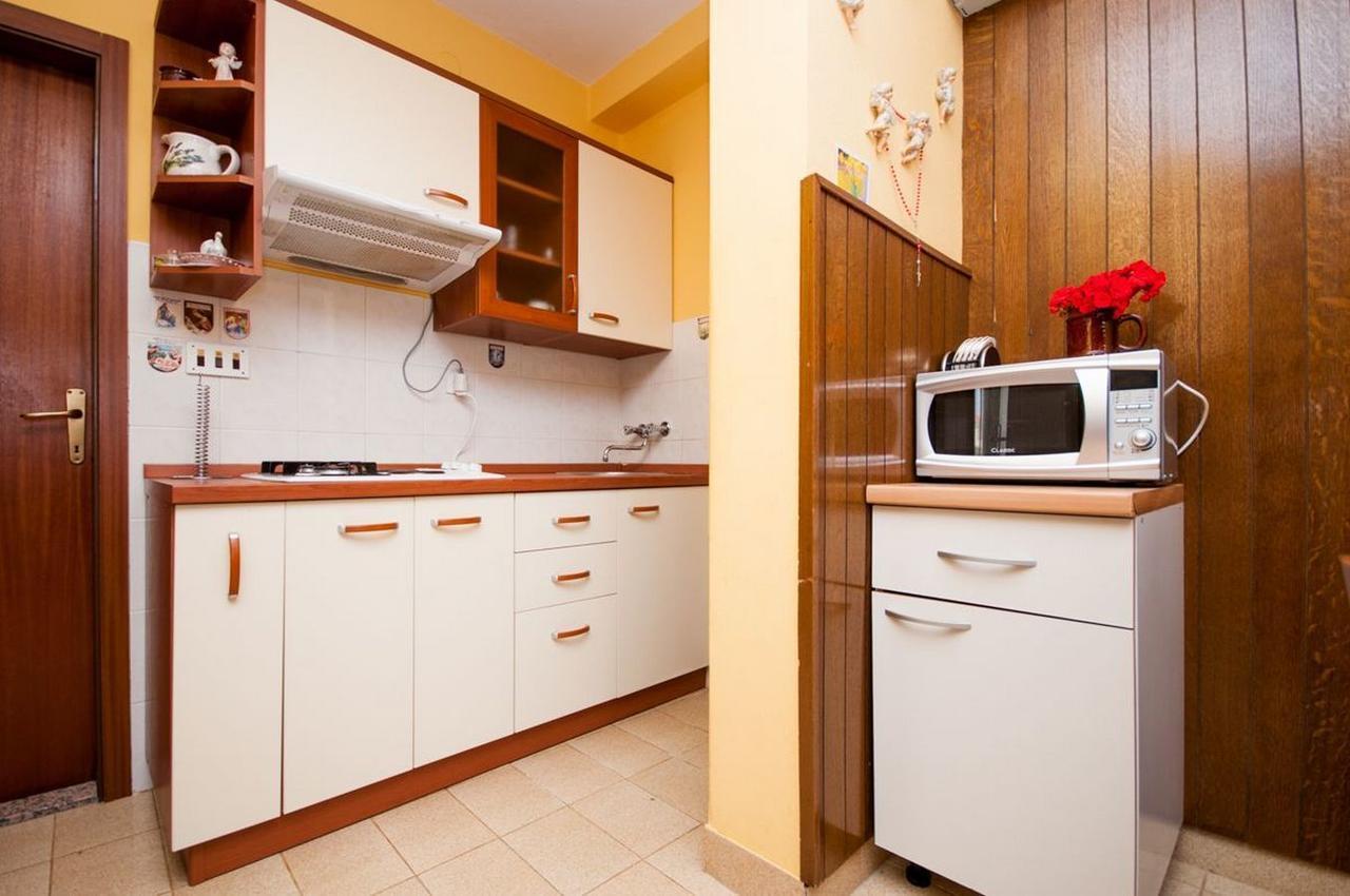 Apartments Sanja Povljana Kültér fotó